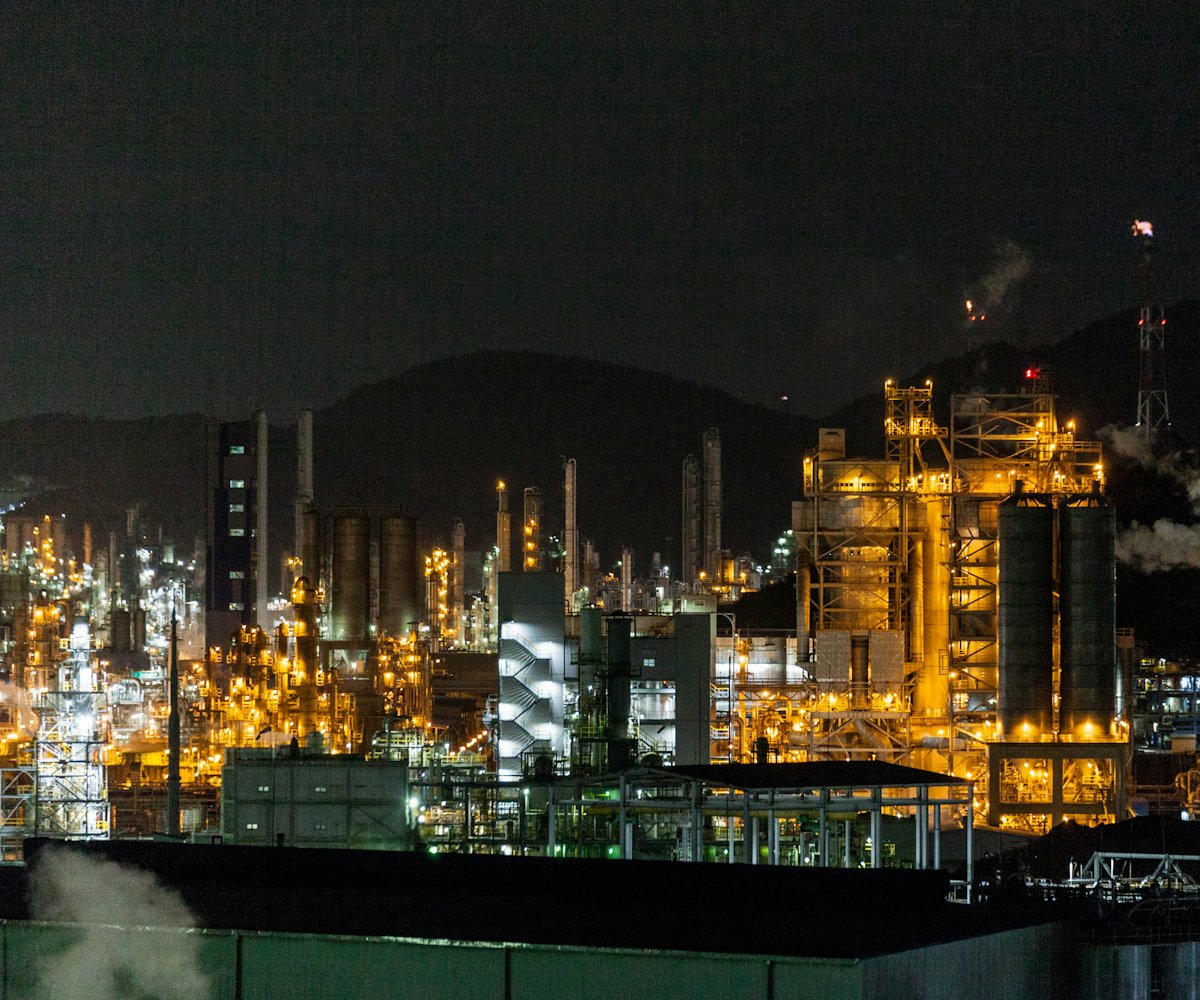 Asistencia técnica para el sector petrolero y eléctrico